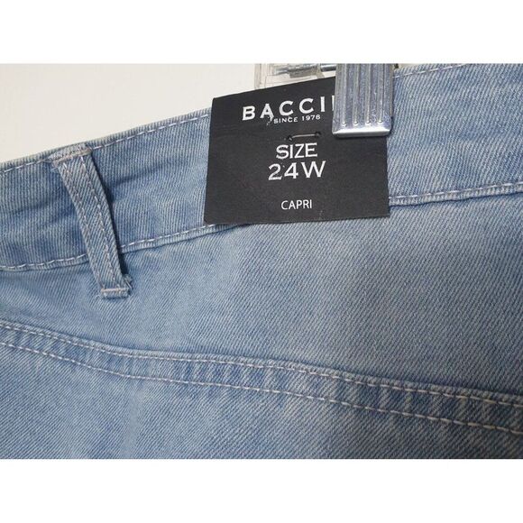 Baccini Womens Plus Capri Jeans 24W Light Blue Frayed Hem Denim Comfy Slimming - Picture 5 of 8